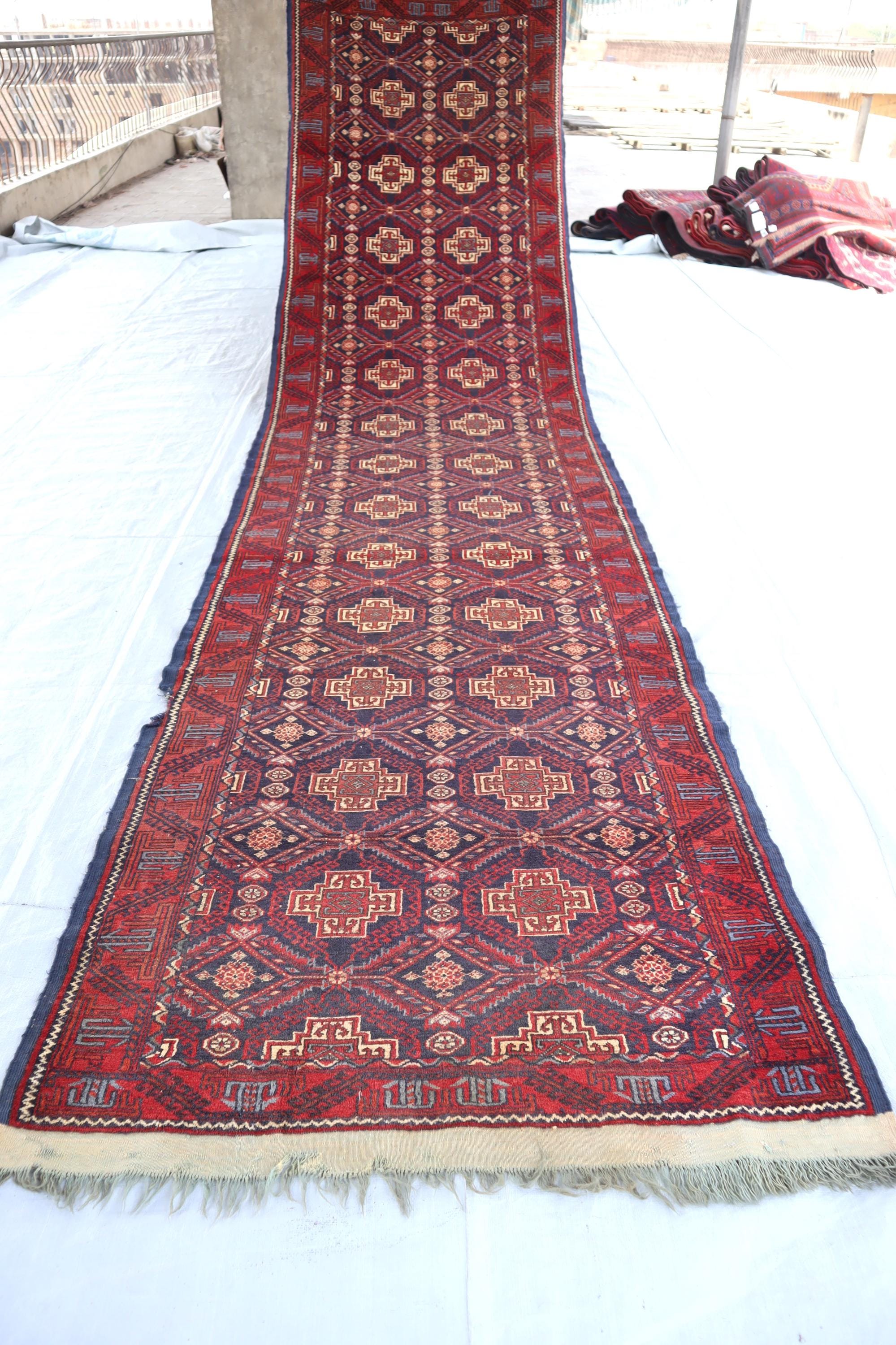 13フィートの長さのネイビーレッドのヴィンテージトルクメンワイド廊下