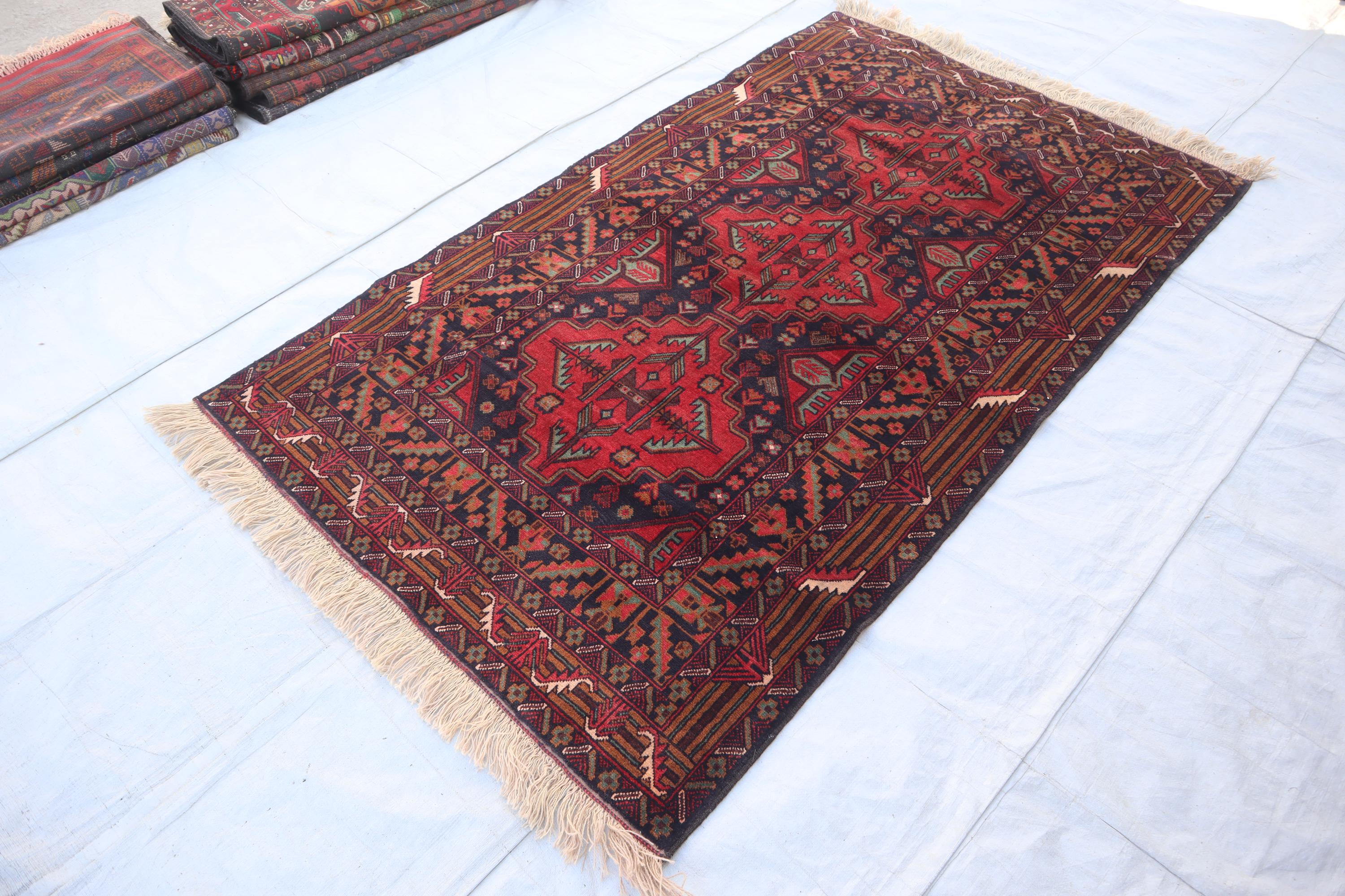 ヴィンテージ幾何学模様ラグ 4x6'5フィート、アフガニスタン手織り