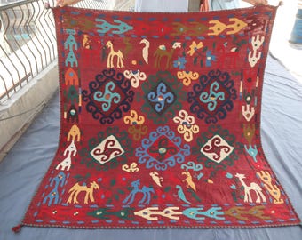 Ozbek Suzani 5'3x5'10 Ft - Tappeto decorativo da parete ricamato a mano in stile boho - Tappeto Suzani pittorico - Tappeto Kilim estetico 5x6 - Copriletto per la casa