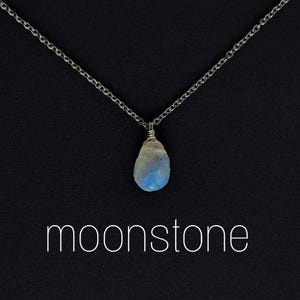 Raw Moonstone Necklace Gold or 925 Silver Moonstone Necklace Gemstone Necklace Moonstone Pendant Raw Moonstone Jewelry Gift Girlfriend