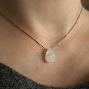 Collier en pierre de lune brute véritable, collier en pierre de lune arc-en-ciel, bijoux en pierre de lune imperméables, pendentif en pierre de lune en argent ou en or, pierre de naissance juin