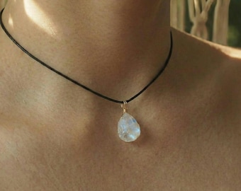 Gargantilla de piedra lunar en bruto, collar de algodón con piedra lunar arcoíris, collar de piedras preciosas, colgante de piedra lunar, collar de piedra en bruto, piedra de nacimiento de junio