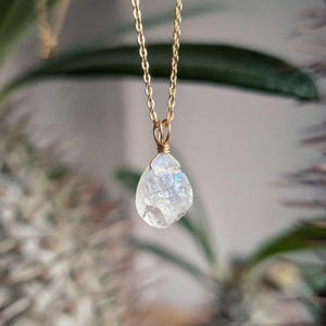 Raw Moonstone Necklace Drop Rainbow Moonstone Necklace gold or silver Rainbow Moonstone Pendant Moonstone Jewelry Gemstone Necklace