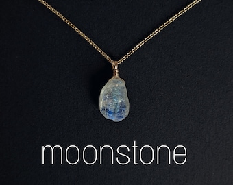 Raw moonstone necklace, gold or 925 silver, rainbow moonstone necklace, gemstone necklace, moonstone pendant, crystal necklace, moonstone jewelry