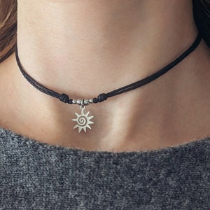 Tour de cou minimaliste avec pendentif soleil spirale de vie acier inoxydable chaîne coton réglable boho choker boho chaîne spirale argent image 1