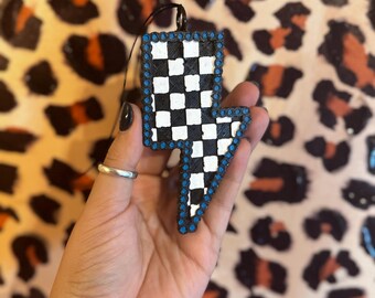Checkered Bolt Freshie