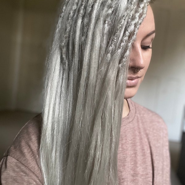 30 inch (76 cm) Straight DE dreadlock extensions- Silver Blonde