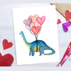 Cartão em aquarela de dia dos namorados Brachiosaurus azul com balões em formato de coração em tons vermelhos e roxos