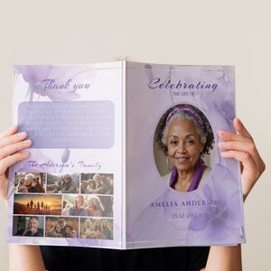 Puede incluir: Un folleto conmemorativo morado y blanco con una foto de una mujer y el texto "Celebrating the life of Amelia Anderson 15.12.2024". El folleto tiene un collage de fotos en la página izquierda y un mensaje de agradecimiento a la familia.