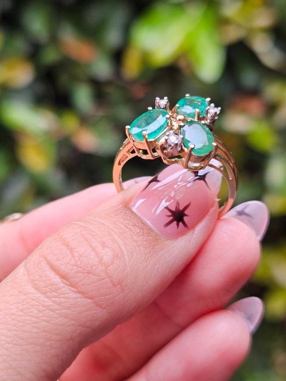 hold*******************10 Karat Yellow Gold Emeralds … Gem