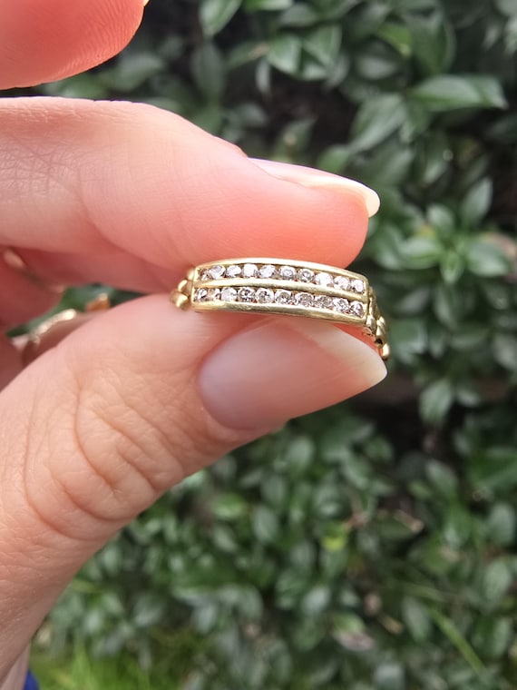 18k Flexible Diamond Ring - image 1