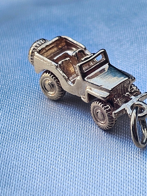Vintage Small 14k Solid Gold Car Articulated Char… - image 4