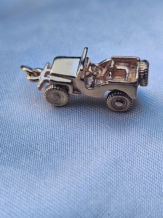 Vintage Small 14k Solid Gold Car Articulated Char… - image 5