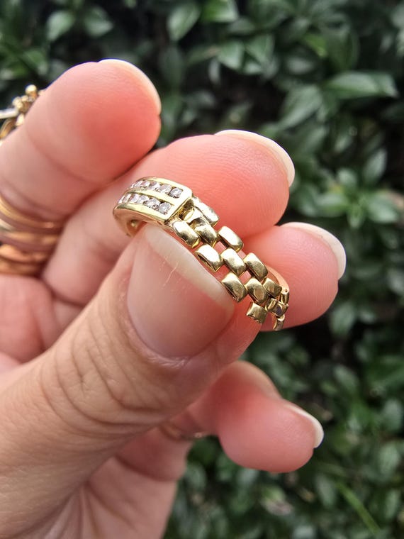 18k Flexible Diamond Ring - image 4