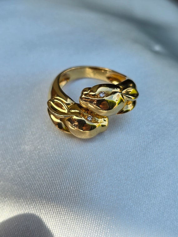 Vintage 18k Solid Gold Rabbit Heads Ring with Dia… - image 2