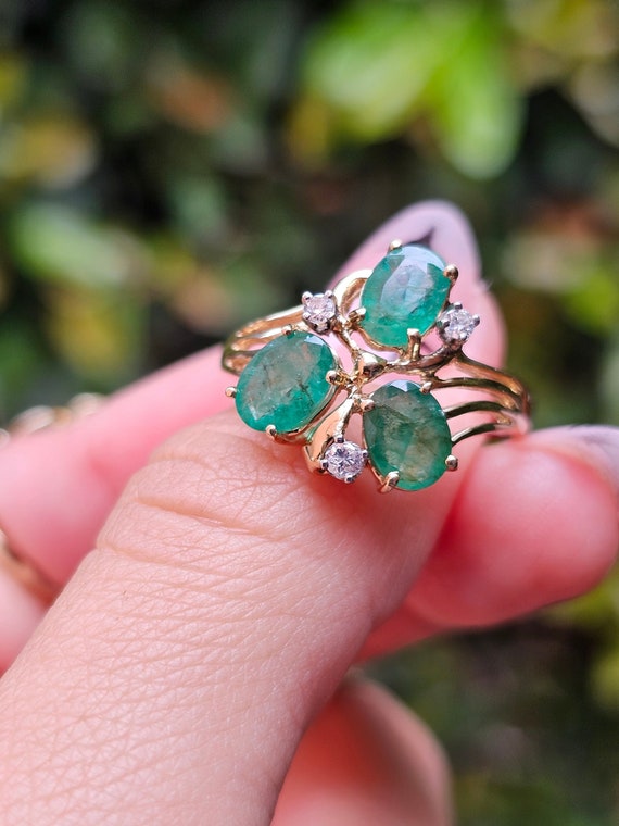 hold*******************10 Karat Yellow Gold Emeralds … Gem