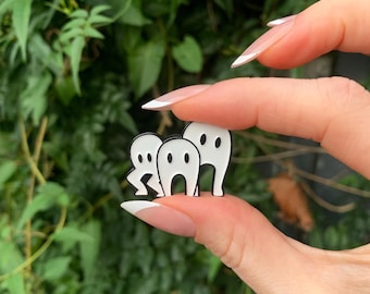 Broche de esmalte Kawaii Ghost, broche de metal branco, presente colecionável