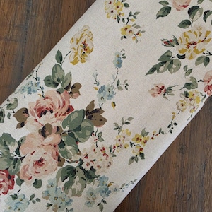 Rose & Violet's Bouquet Des Fleurs - Linen Fabric - Bouquet - LN17297 - Miss Rose Sister Violet - Riley Blake Designs - 58/60" - 1/2 Yard