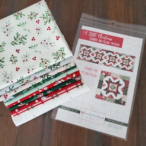 A Little Christmas Table Runner Kit - Mistletoe and Holly Fabric - Beverly McCullough - Riley Blake Designs - Pattern Included - 18&quot; × 60&quot;