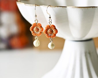 Vintage Orange Flower Dangle Earrings, Czech Glass Beads Boho Earrings, Vintage Flower Drop Down Earrings, Affordable Earrings Gifts For Her