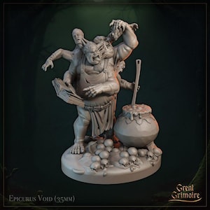 Könnte beinhalten: Eine graue Harz-Miniaturfigur mit der Aufschrift Epicurus Void (35mm), die eine vielgliedrige Kreatur mit Schürze darstellt, die ein offenes Buch hält und neben einem mit Flüssigkeit gefüllten Kessel steht. Die Basis ist mit Schädeln bedeckt.