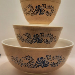 Set of 3 Vintage Pyrex Homestead Blue 401, 402, 404,Mixing Bowls,Vintage Pyrex,Vintage Kitchen,MCM Kitchen