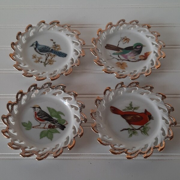 Set of 4 Vintage 1950s Napco Hand painted Bird Dishes, Wall Hangings, Decorative china Plates