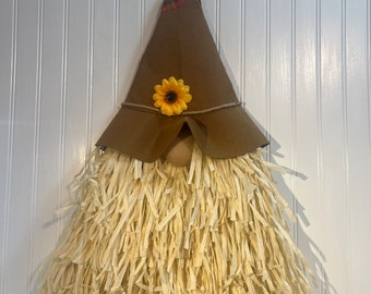 Fall Gnome Scarecrow Wreath! Felt hat with sunflower embellishment! Cute fall decor. Free shipping!