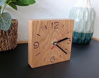 Kleine lautlose Uhr aus Eiche, handgefertigt