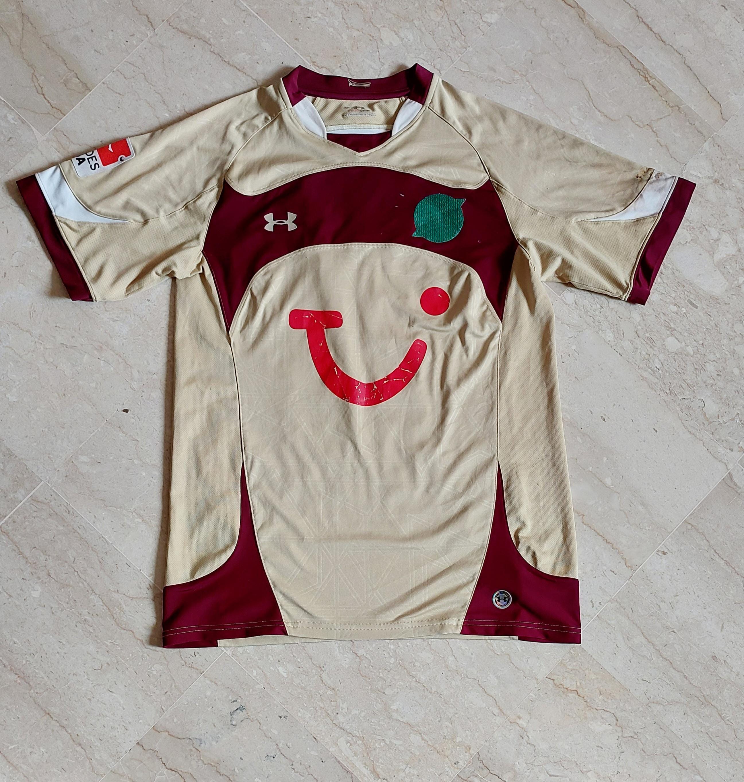 Hannover 96 Away Shirt - TUI Sponsor - Under Armour - Size M