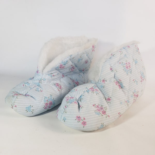 Vintage Dearfoams Slippers Medium Size, Floral Quilted Slippers Womens Booties Slippers