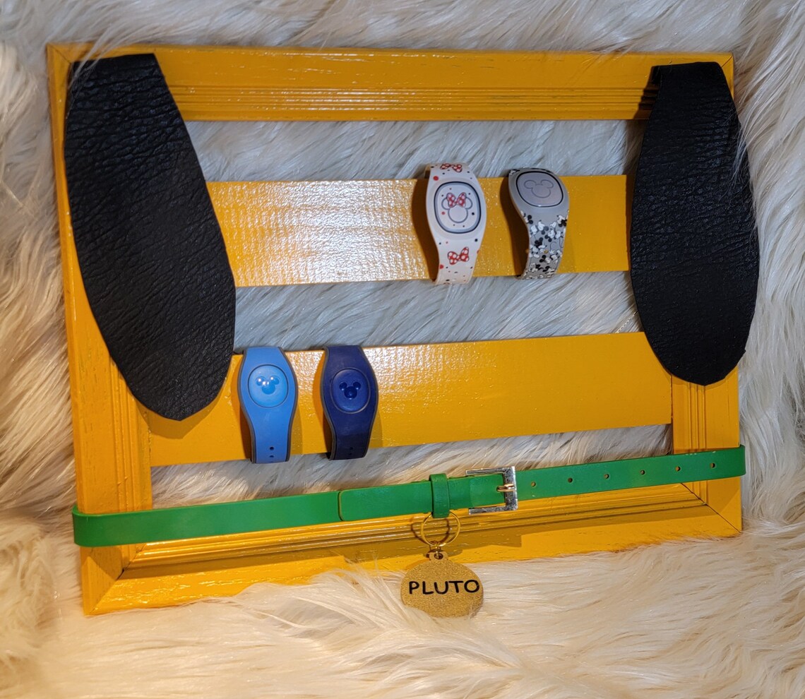 Pluto Wrist Band Display Frame - Etsy