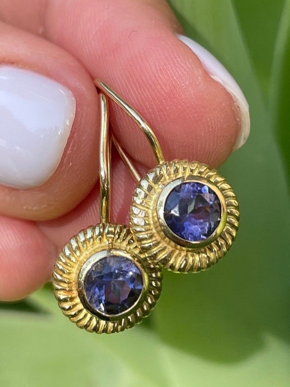 18k yellow gold bezel purple stone round cut ameth