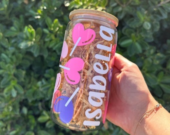 COPO QUE MUDANÇA DE COR | Copo de pirulitos de coração de vidro | Copo de vidro para café gelado personalizado com tampa e canudo | Presente personalizado | Vinil que muda de cor