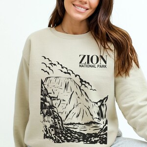 Zion National Park Crewneck Utah Sweatshirt Gift Zion Shirt National Park Adventure Gift Utah Shirt Outdoor Crewneck