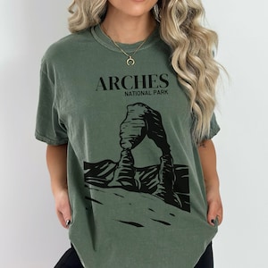 Arches National Park Shirt National Park Gift Utah Shirt Comfort Color Shirt Travel Gift Comfort Color Tee Vintage Tshirt for Traveler