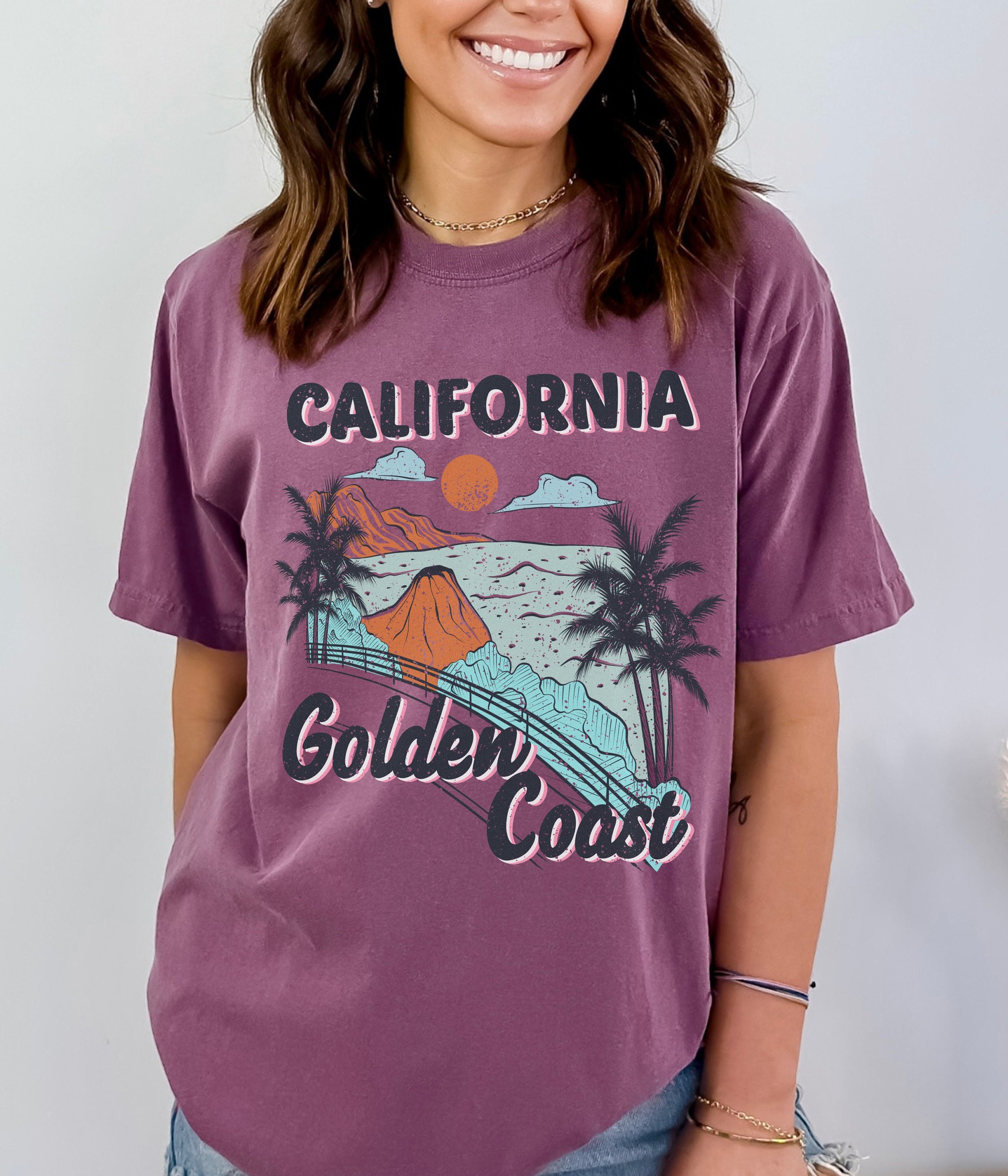 売れ筋商品|||イメージワン カットソー トップス レディース Men's and Women's Gold Cal State Long Beach The Beach Scenic Comfort Colors T-Shirt Gold Unisex Gold Cal State Long Beach The Beach Scenic Comfort