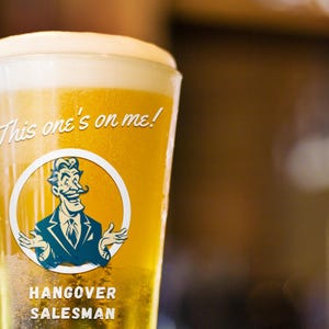 Grappig pintglas, 16 oz - ontwerp katerverkoper, uniek cadeau voor bierliefhebbers, bruidsjonkers, decor thuisbar, collegehumorpint