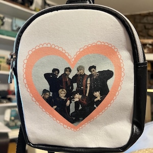 Monedero cruzado de Stray Kids hecho a mano