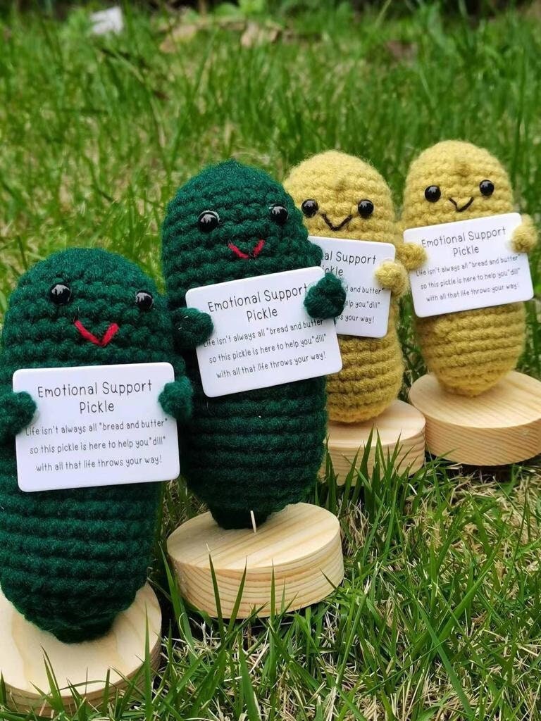 Emotional Support pickle No Sew: Crochet pattern | Ribblr