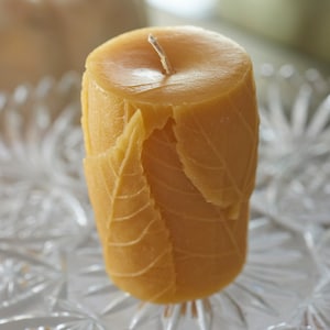 LEAF PILLAR CANDLE