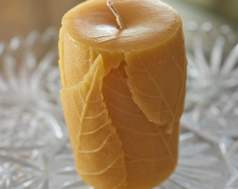 LEAF PILLAR CANDLE