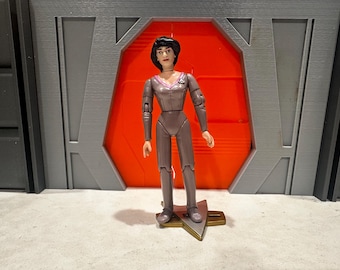 La consigliera Deanna Troi da Schisms - Lavanda [TNG Stagione 6 / Onda 1]