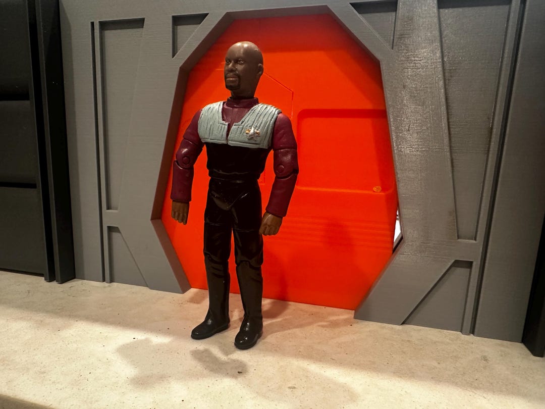 Captain Benjamin Sisko in Captain's Vest [version 2] - Etsy