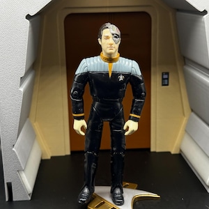 Datos desgarrados de Primer Contacto [Star Trek: La Nueva Generación - Ola 1]