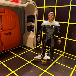 El teniente comandante Geordi LaForge de Primer contacto [Star Trek TNG Movie Line - Wave 1]