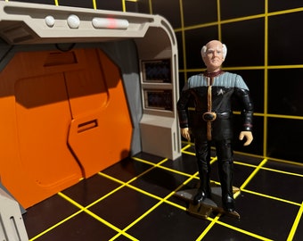 Admiral Owen Paris  [Star Trek Voyager - Wave 1]