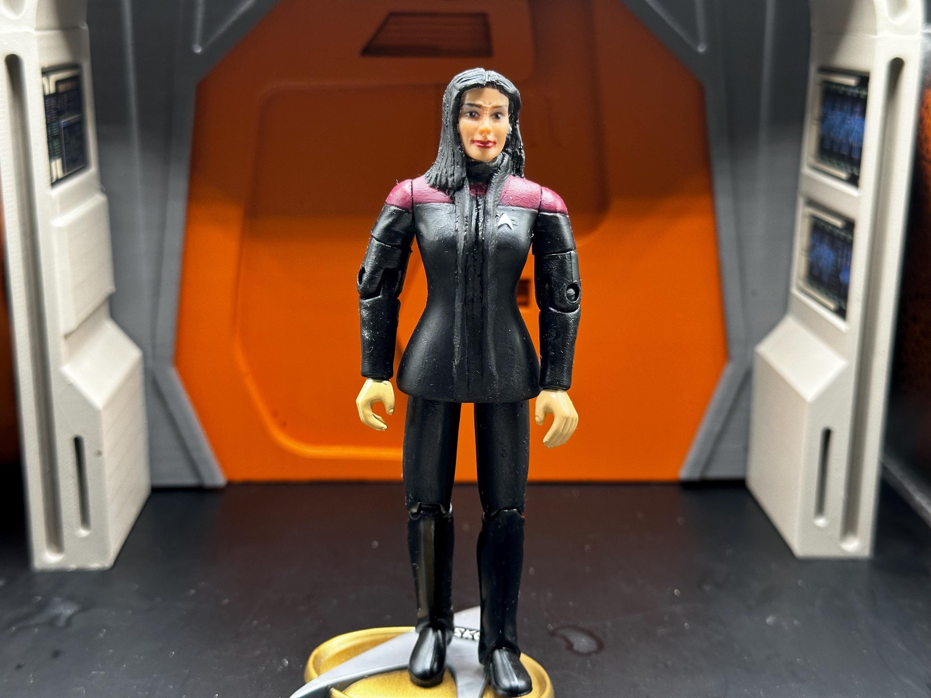 Commander Ro Laren [star Trek Picard - Season 3 - Wave 1] - Etsy