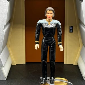 Lieutenant Ro Laren from DS9 Book Line