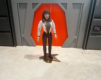 La consigliera Deanna Troi in uniforme [Star Trek TNG Movie Line - Onda 1]